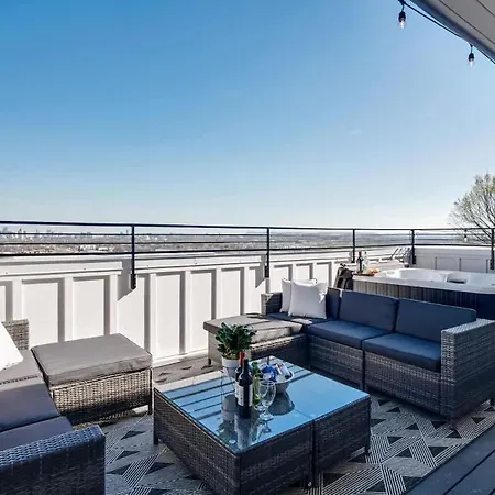 Near Honky Tonks - Rooftop Hot Tub - Skyline Views